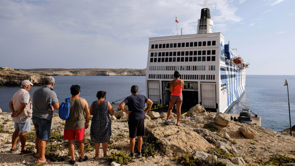A Lampedusa si torna indietro di dieci anni sull’immigrazione