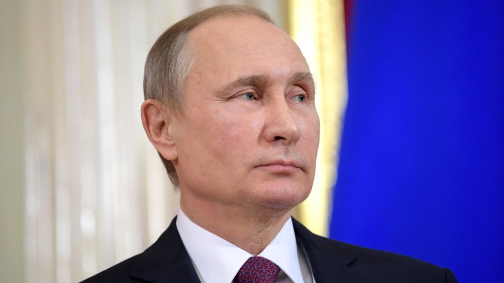 Ricordare gli errori commessi dall’Occidente non significa riabilitare Putin